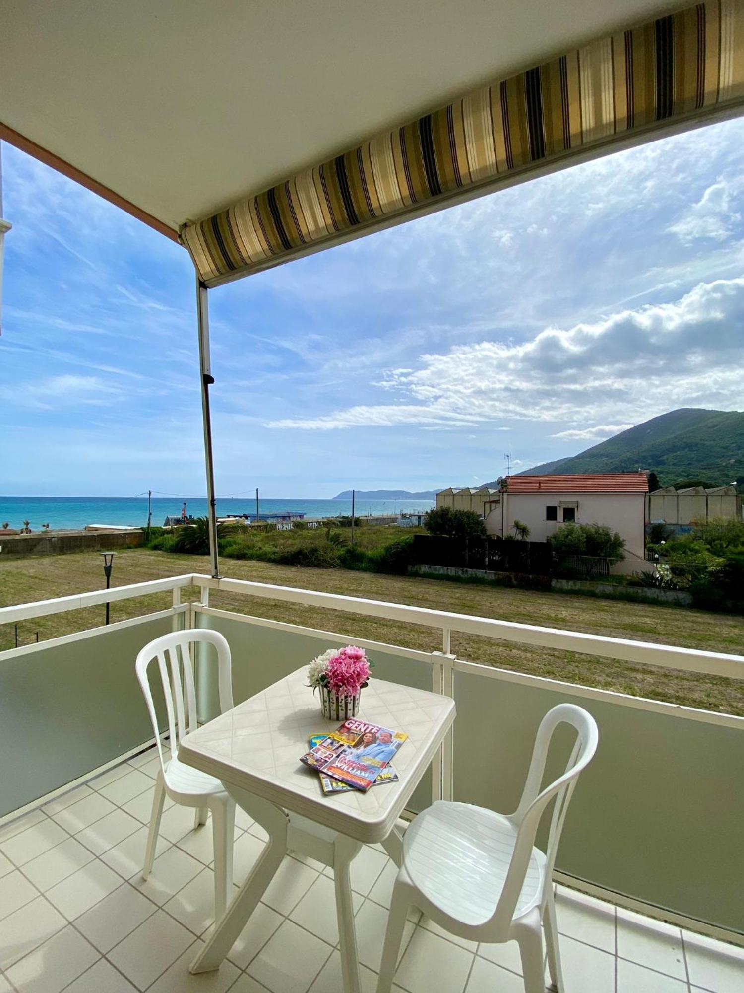 Residence Riviera Albenga Exterior photo
